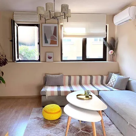 Boho Chic Nearby The Apartament *