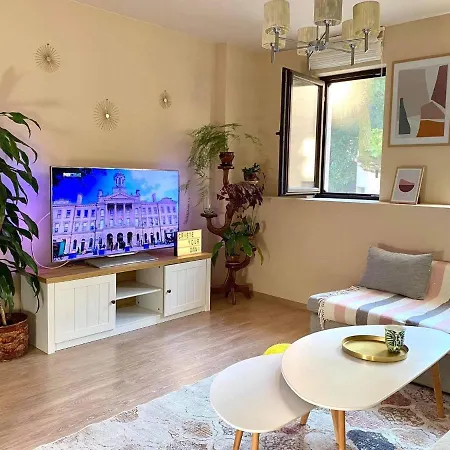 Boho Chic Nearby The Apartament