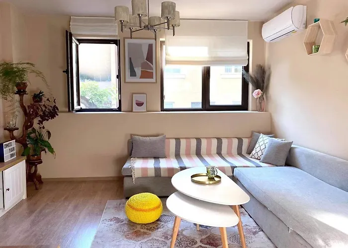 Boho Chic Nearby The Apartament *